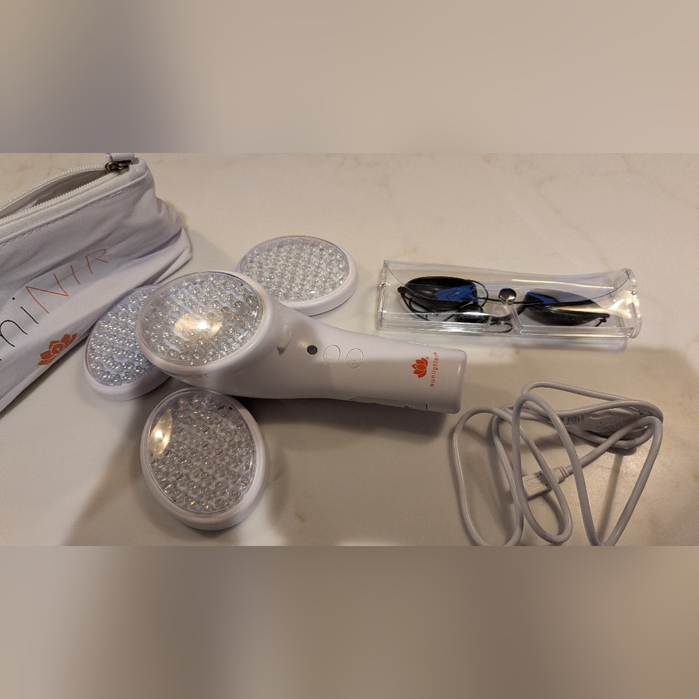 Sunlighten LumiNir Light Therapy Wand Kit. Never Used In Original Pouch